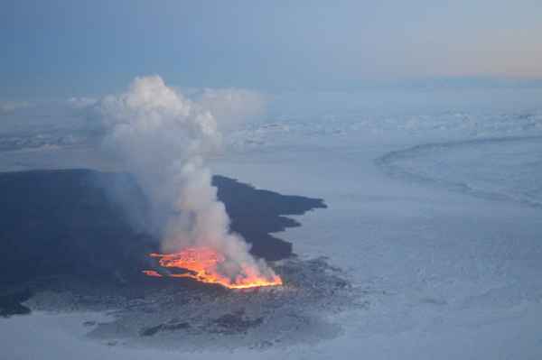 Holuhraun fissure and lava field on December 4, courtesy of Iceland Met Office (Martin Hensch(.